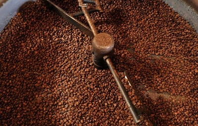 Gevalia kaffe mals i en kaffekvarn